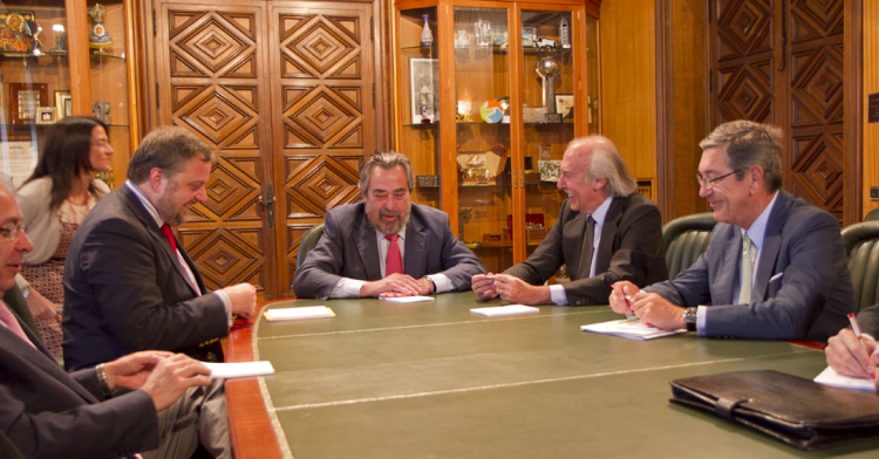 El alcalde de Zaragoza recibe a la FCEI