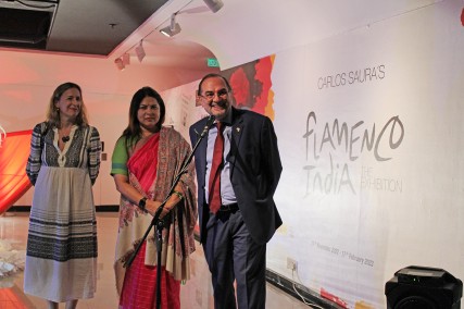 Exposición Flamenco-India de Carlos Saura en el Instituto Cervantes de Nueva Delhi