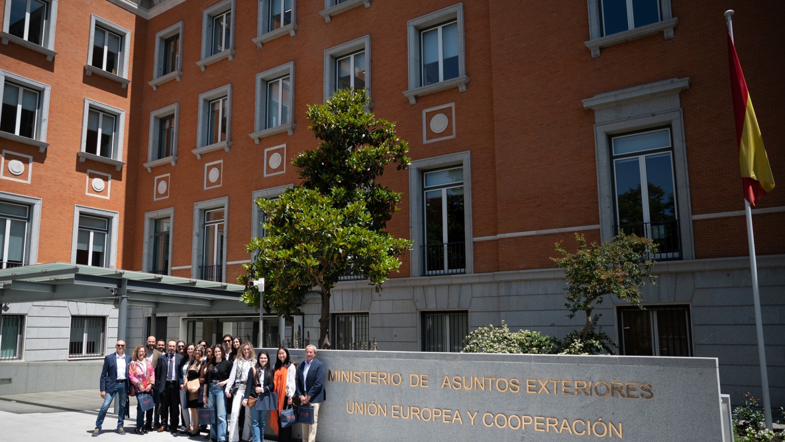 La UVa visita el Ministerio de Asuntos Exteriores y la Escuela Diplomática