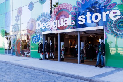 Desigual abre sus primeras dos tiendas en la India