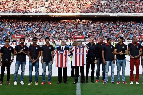 Ovación al Atlético de Kolkata en su presentación en España